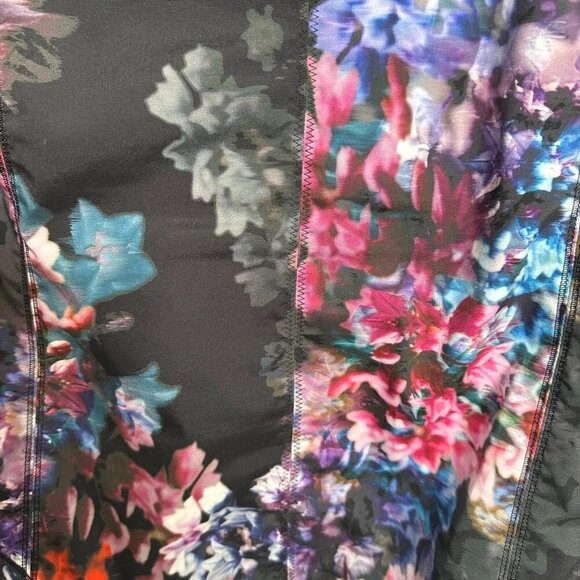 Lululemon Run Get Up And Glow Jacket Spring Has Sprung Size 4 Floral lightweight - Picture 13 of 13